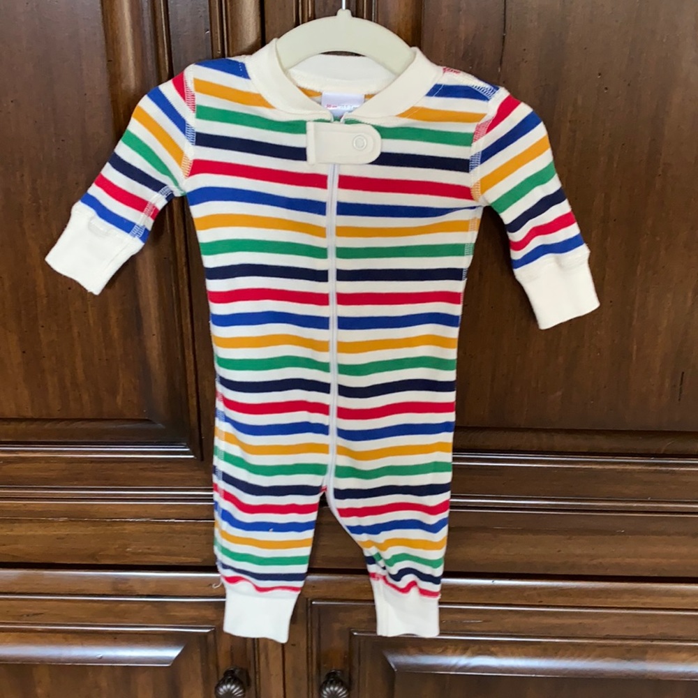 Hanna Anderson rainbow one piece organic 0-3 M
